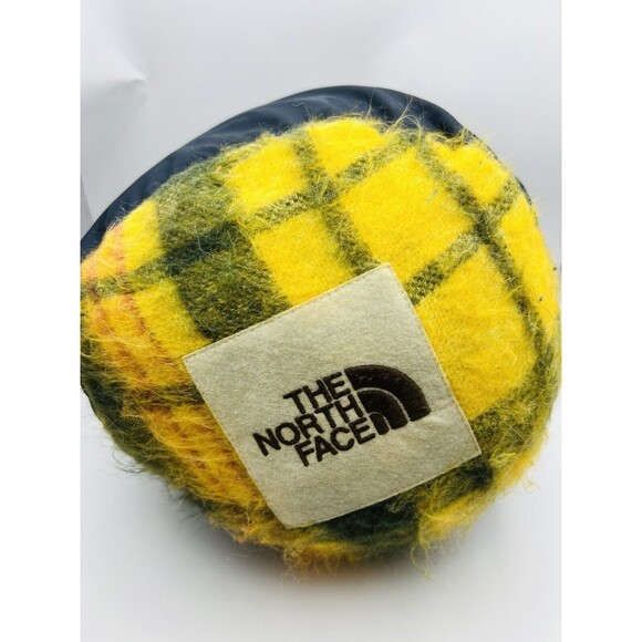 The North Face Reversible Insulated Winter Scarf Unisex Summit Gold New w/tag - Picture 3 of 8